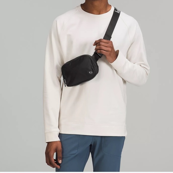 BUNDLE DEAL! Rare! NWT!! Lululemon LOGO Everywhere Belt Bag LOGO + Dual Wristlet - Picture 9 of 16